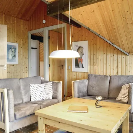 Two Bedroom Holiday In הבידה סנדה